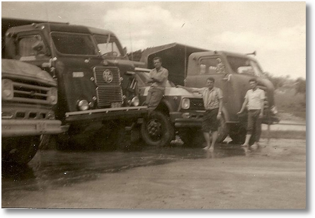 Heitor Costa na direita e Antenor Stonoga no centro