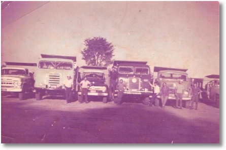 Itapeva-SP 1970 - FNM verde 62 Motorista Mosquito (José Roberto) FNM Verde Escuro 60 Motorista Dino Trovador