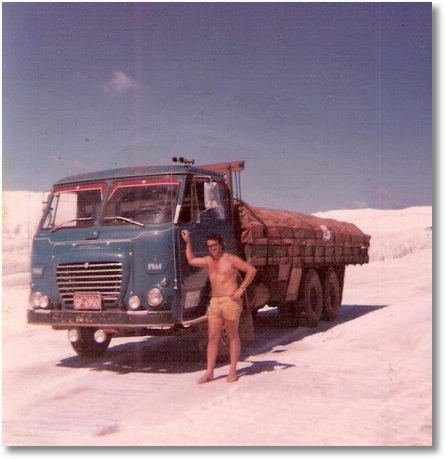 FNM 180-74 - Prop. João Luiz Camargo - Foto nas Salinas no Rio Grande do Norte em 1981