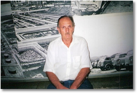 Paulino Bortolan proprietario de um Fnm 63 em visita ao museu em Brasilia